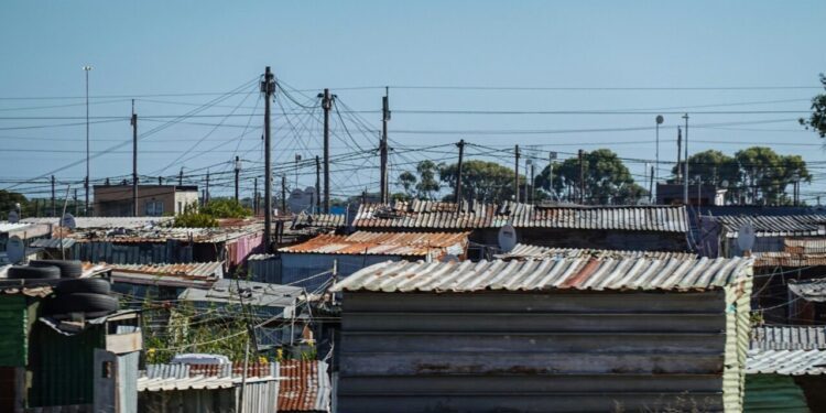 EPE: Mais de 70% da população em pobreza energética é negra