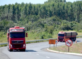 BNDES abre linha de R$ 21,2 bi para renovar frota pesada
