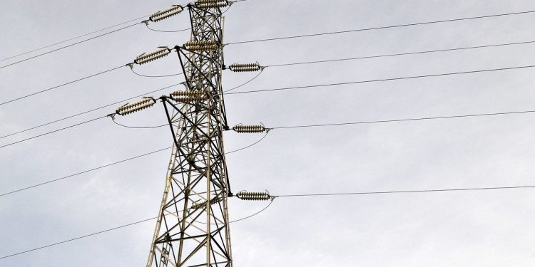 ANEEL e Cade divergem sobre regras para distribuidoras na comercialização