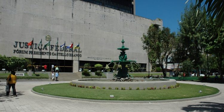 Juiz do Ceará suspende homologação do LRCAP, mas repassa decisão final